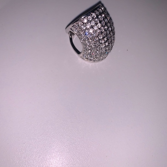 Women’s ring - Picture 2 of 2